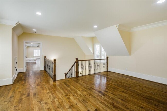 Building Photo - 35 Mt Paran Rd NW