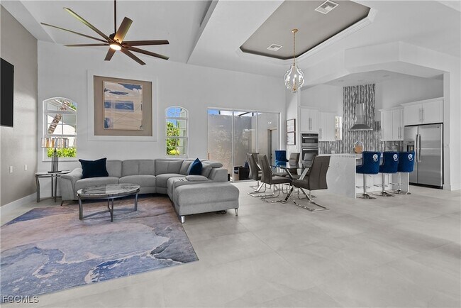 Building Photo - 2417 Cape Coral Pkwy W