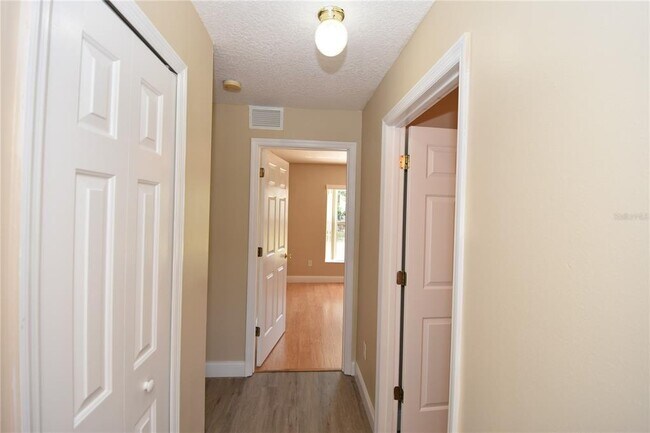 Building Photo - 16 Richland Ln