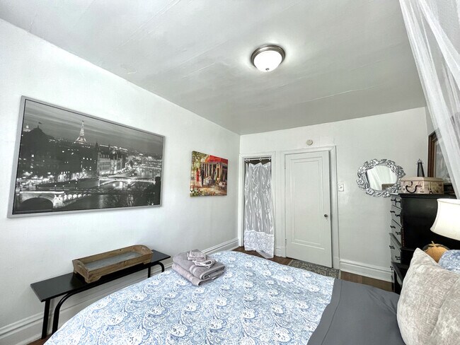 Building Photo - 6651 Berthold Ave