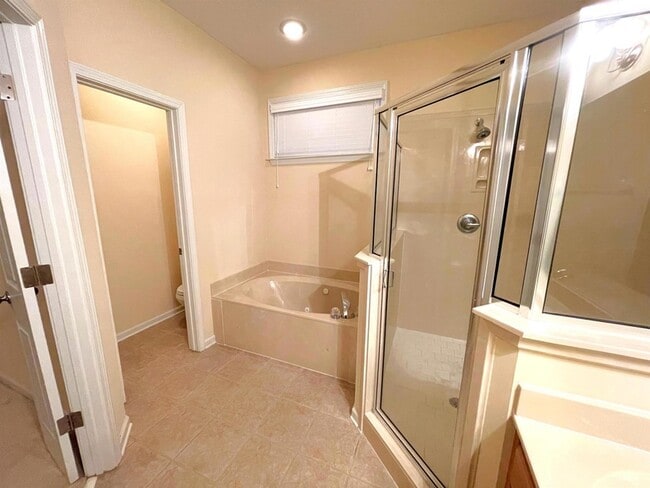 Building Photo - 4965 Shaws Ridge Trail