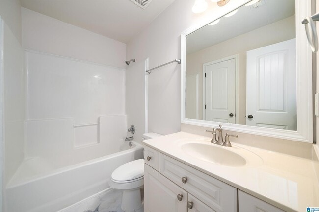Building Photo - 6062 Townley Ct
