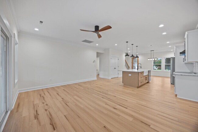 Building Photo - 1010 Gibson Rd