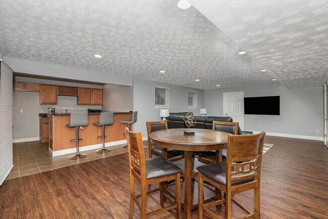 Building Photo - New! Large home in Great suburban neighborhood.