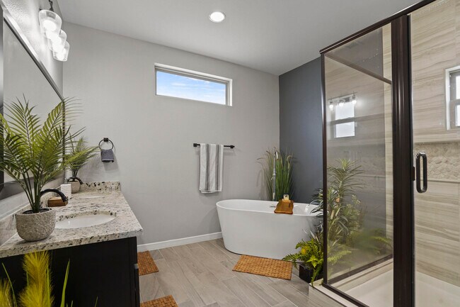 Building Photo - 4567 Marisabel Azcarate St