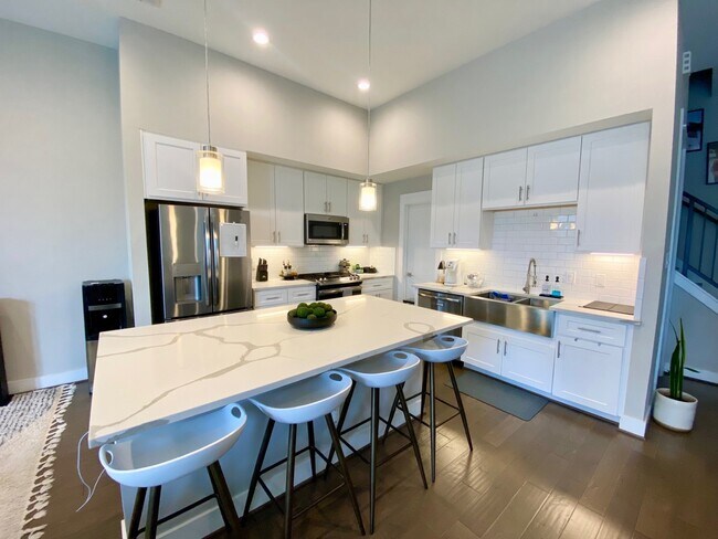 Building Photo - 1711 Freeman St