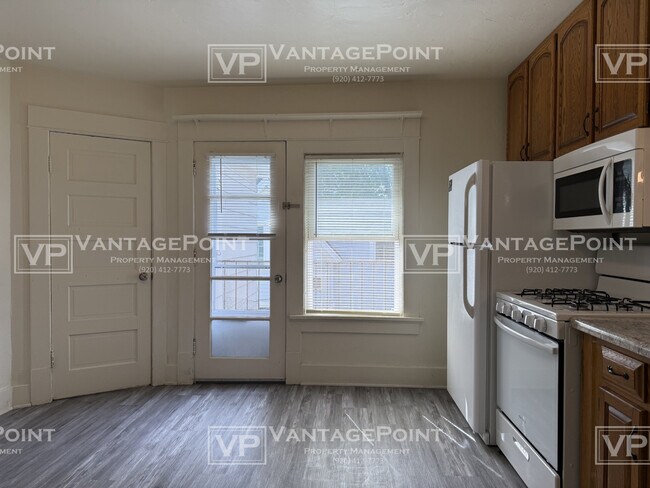 Building Photo - 155 N Maple Ave