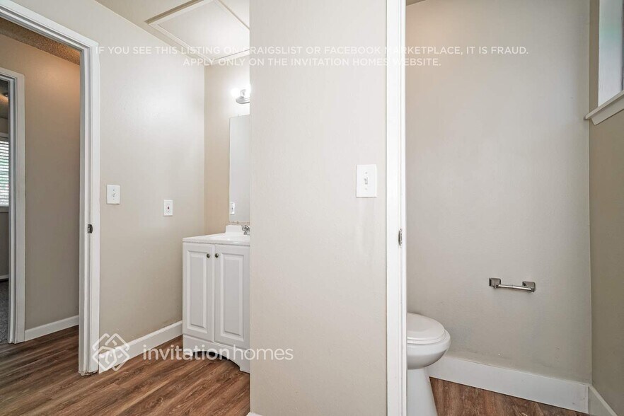 Building Photo - 29825 45th Ave S