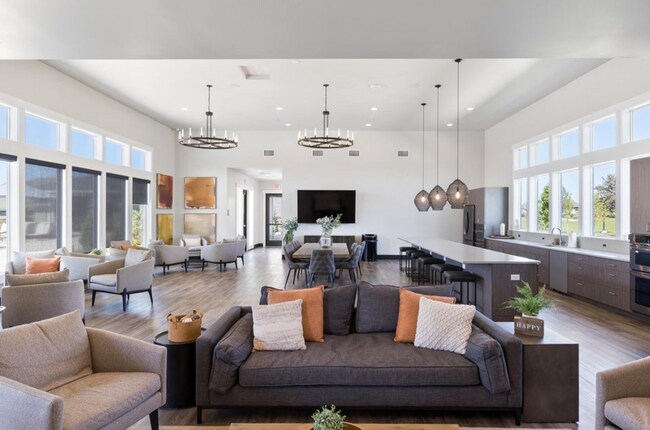 Building Photo - Beautiful 3-Bed Home in Petrosa with Resor...