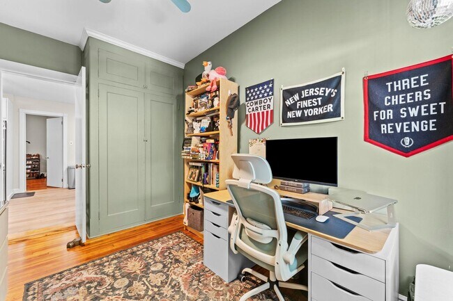 Building Photo - 44 BOORAEM Ave