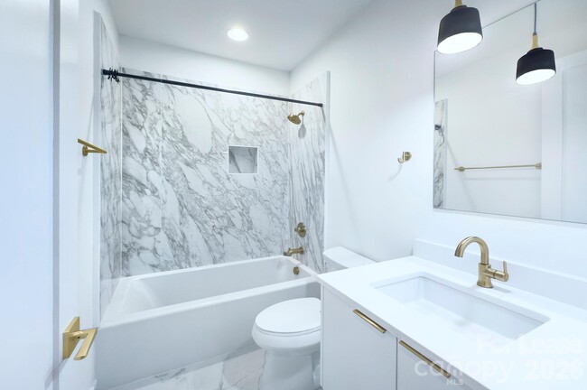 Building Photo - 2737 Shenandoah Ave