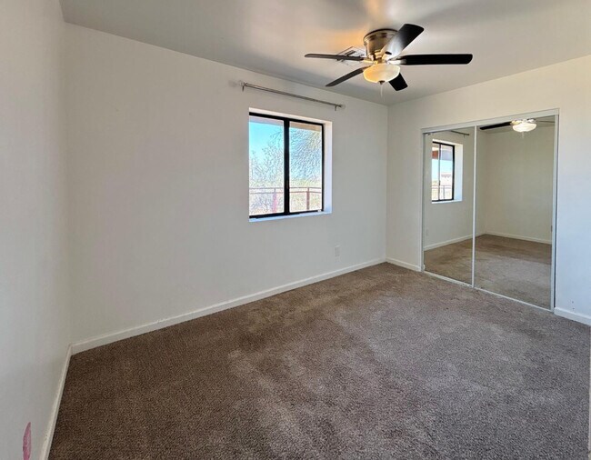 Building Photo - 1750 W Pearce Rd