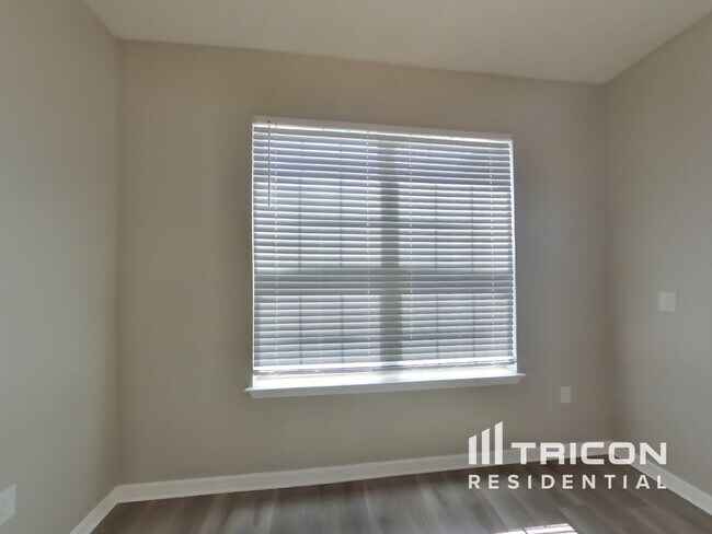 Building Photo - 6316 Dutton Dr