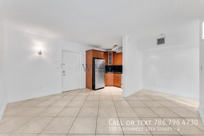 Building Photo - 150 SW 10th St