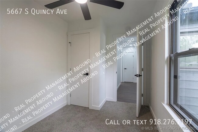 Building Photo - 5667 S Quincy Ave