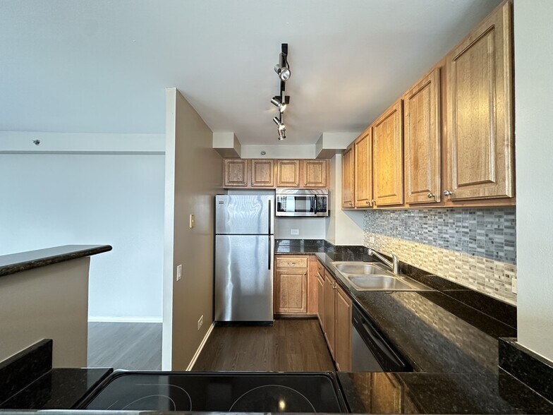 Building Photo - 4334 N Hazel St