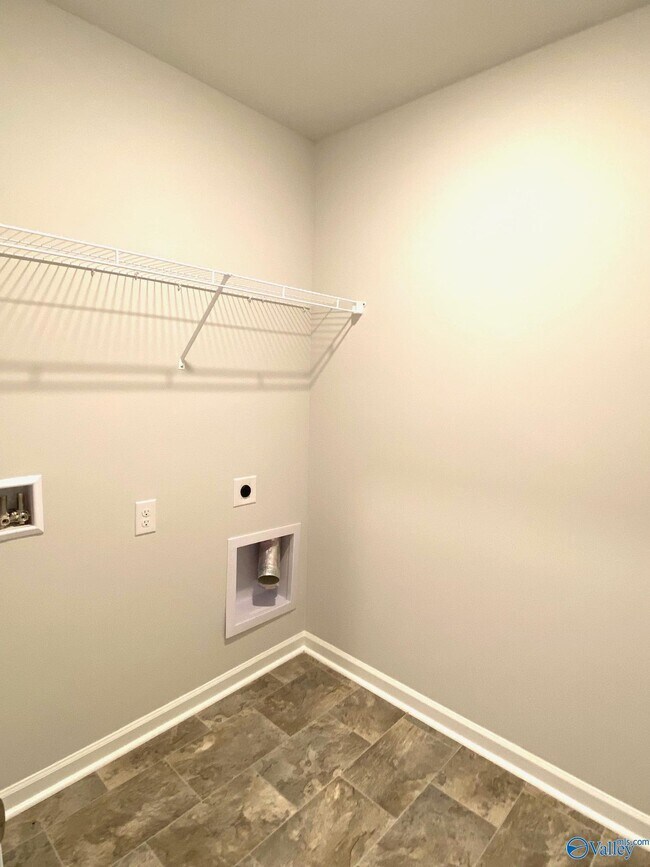 Building Photo - 155 Murphy Ln