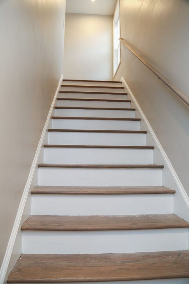Building Photo - Newly Built 6br/3ba- Steps away from PC!