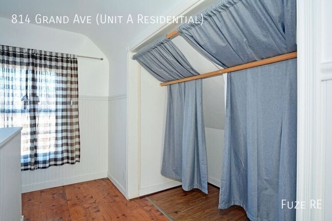 Building Photo - 814 Grand Ave