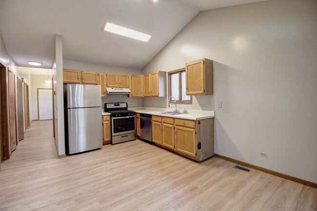 Building Photo - 1324 Post Oak Ct