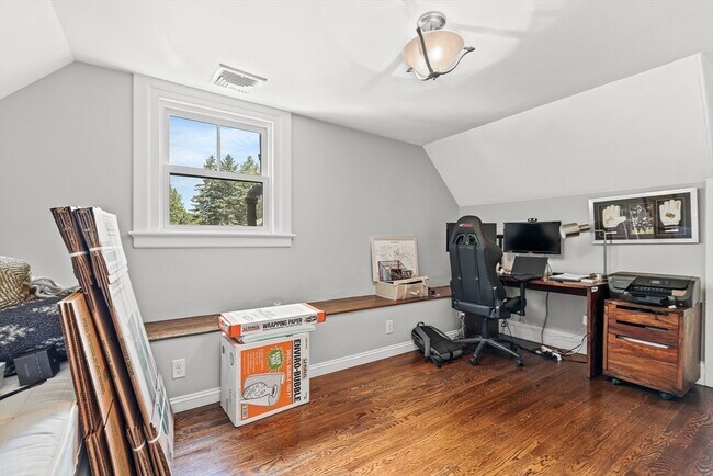 Building Photo - 65 Church St