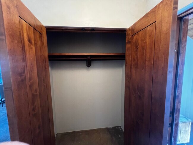 Building Photo - 46 Cattle Dr