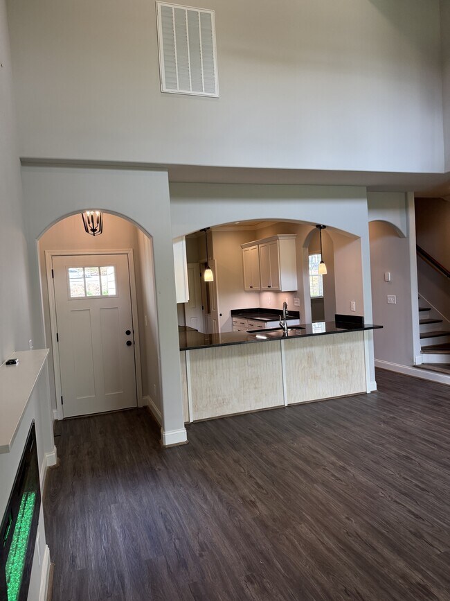Building Photo - 4409 Lennox Pl