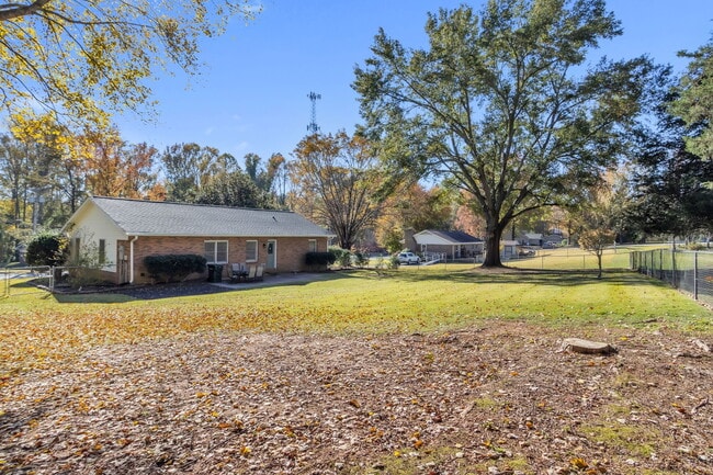 Building Photo - 118 Whitmire Rd