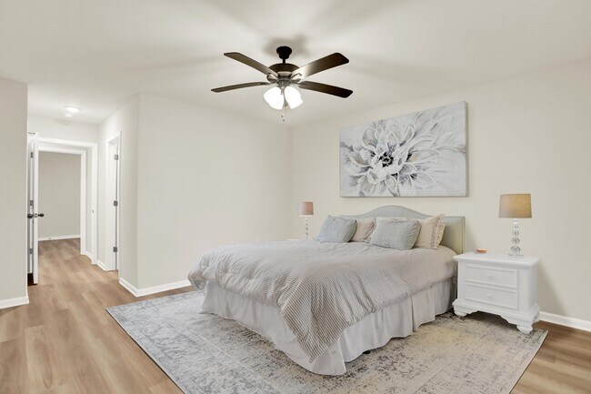 Building Photo - 4489 Beacon Hls Dr