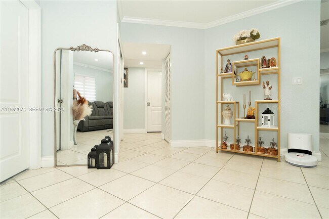 Building Photo - 298 E 3rd St