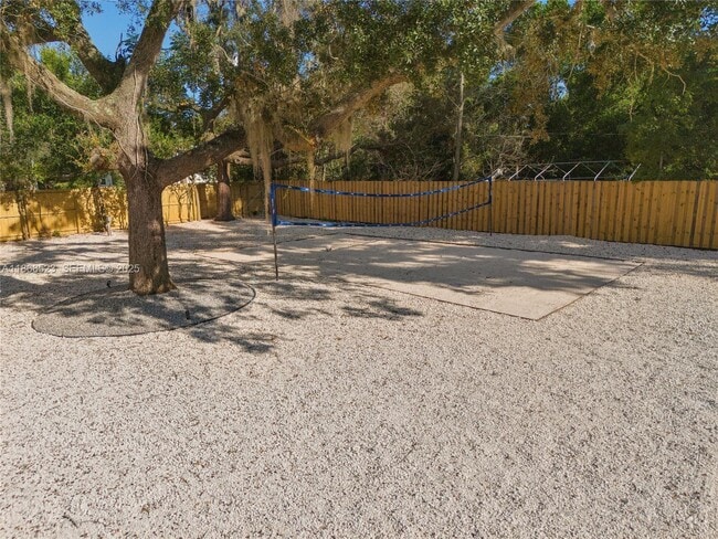 Building Photo - 4255 Wee St