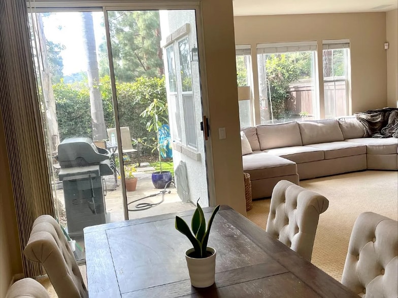 Building Photo - 3739 Carmel View Rd