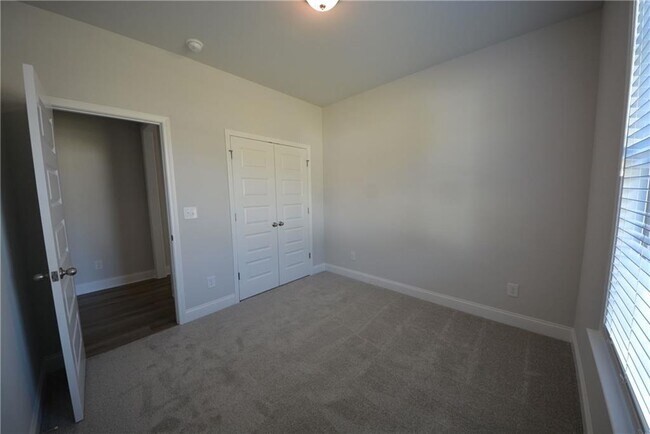 Building Photo - 1484 Sunny Vly Ln