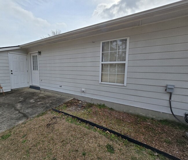 Building Photo - 190 Bahia Ln