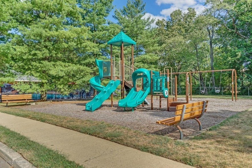 Playground - 23 Gloria Ct