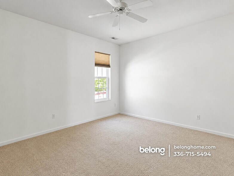 Building Photo - 318 Anterbury Dr