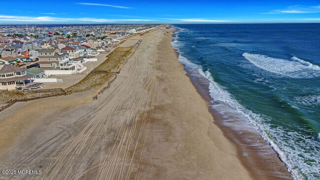 Building Photo - 256 Ocean Bay Blvd