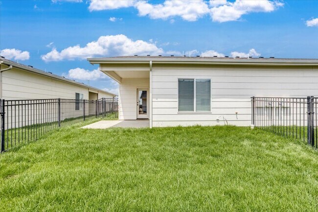 Building Photo - 15408 W Josephine Ct