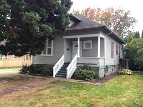 Building Photo - Lovely, older home in Downtown Kent1 Now a...