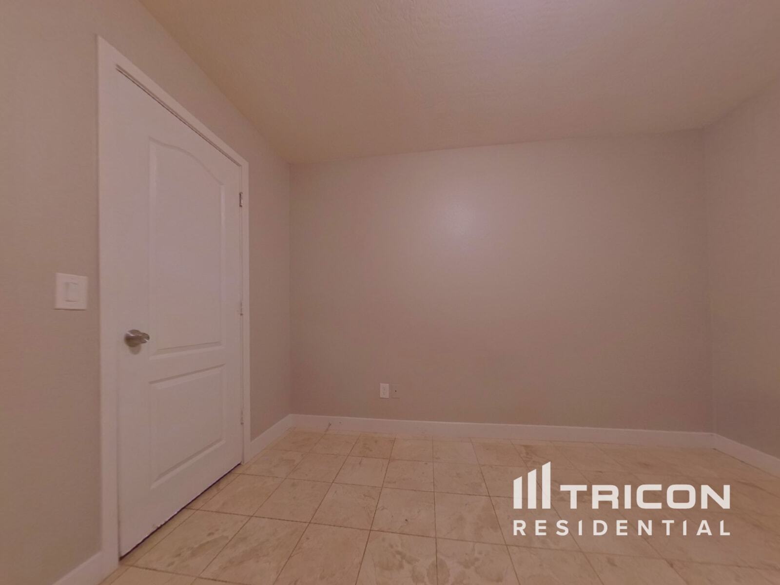 Building Photo - 810 S Greenleaf Ln