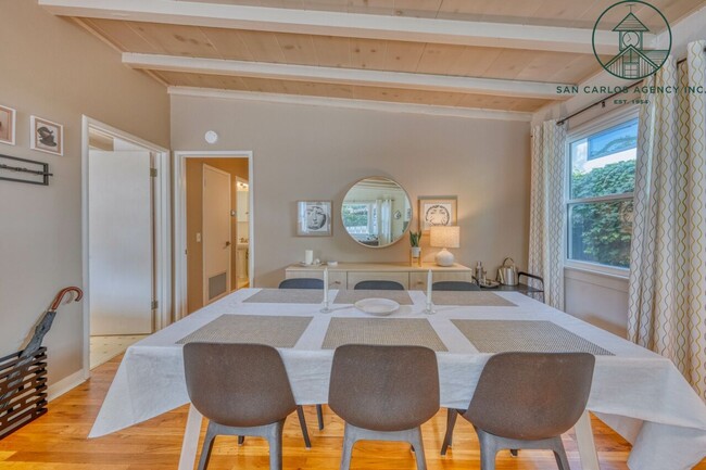 Building Photo - Charming Furnished Two Bedroom Cottage in Carmel-by-the-Sea