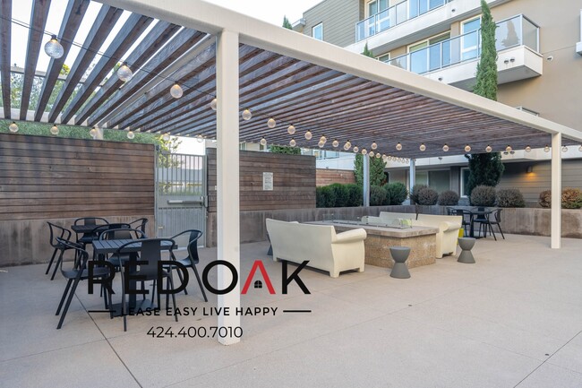 Building Photo - 5851 1/4 W 88th -Prestige Suite 225A-88