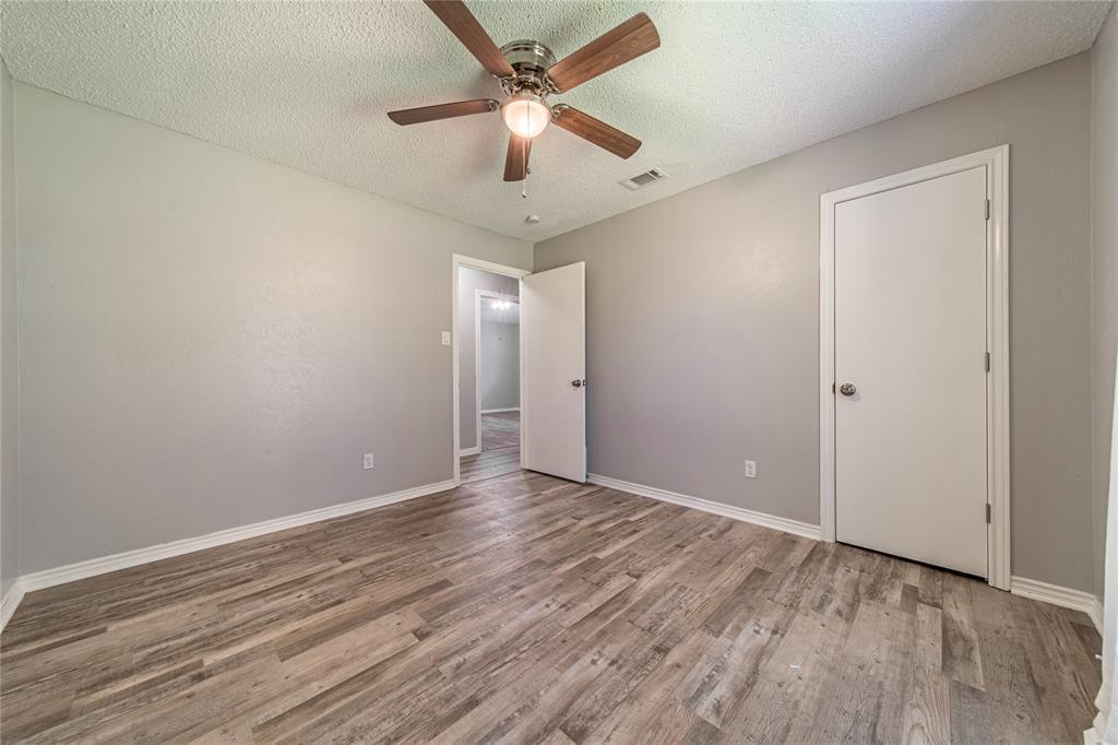 Building Photo - 408 Shoreview Dr
