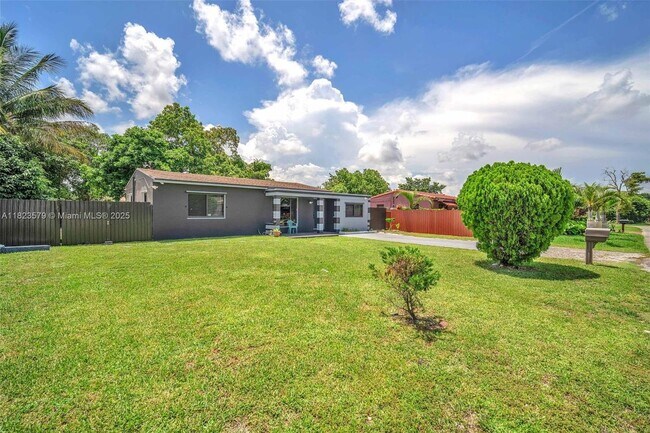Building Photo - 14600 NW 11th Ct