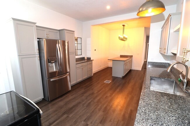 Building Photo - 120 S Court St