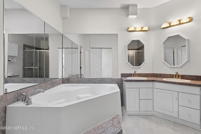 Building Photo - 430 Marsh Point Cir