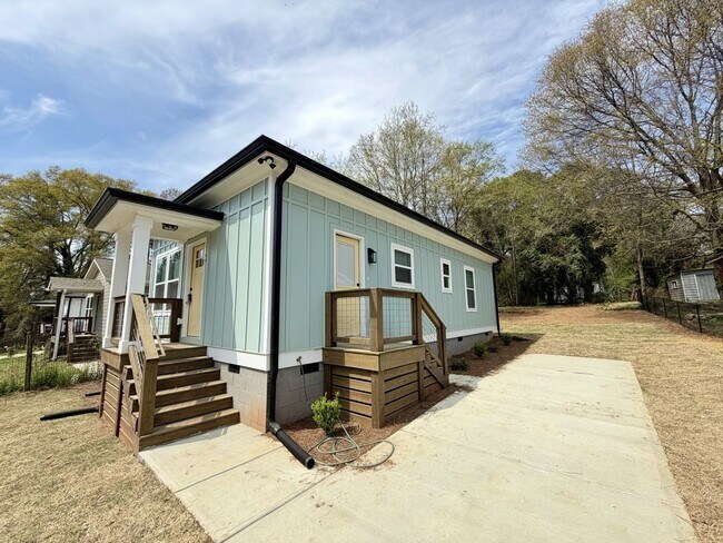 Building Photo - NEW CONSTRUCTION! AVAILABLE FOR IMMEDIATE MOVE IN!