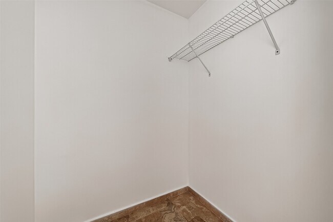Building Photo - 3303 W Greenridge Dr