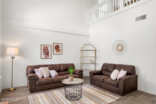 Building Photo - 7328 Corona Del Sol Dr