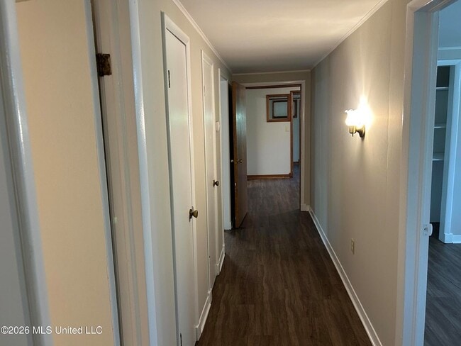 Building Photo - 3464 S Red Banks Rd